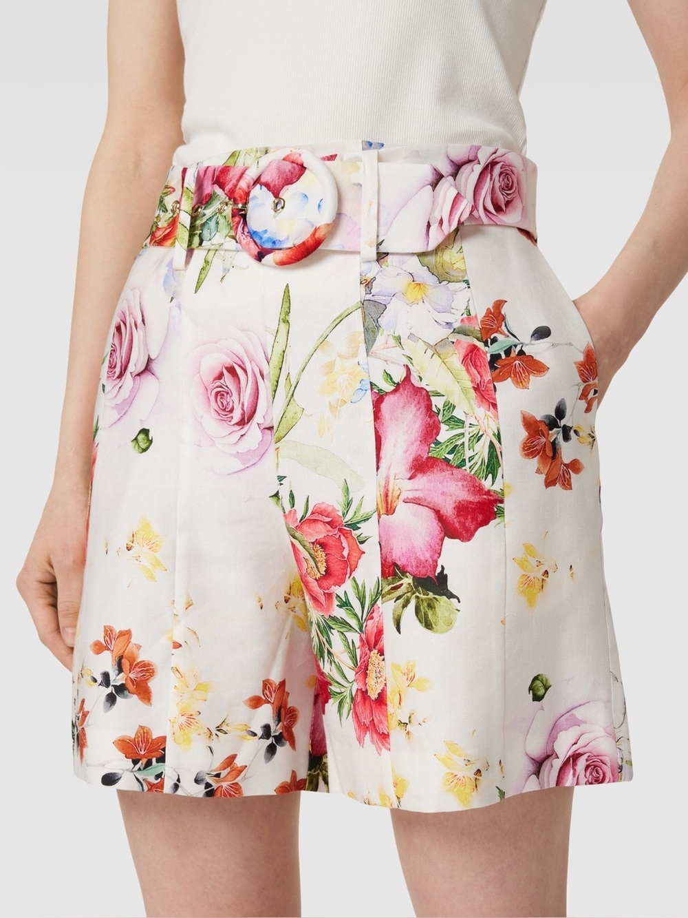 New Guess by Marciano White Floral High-Waist Shorts with Belt Sz 2